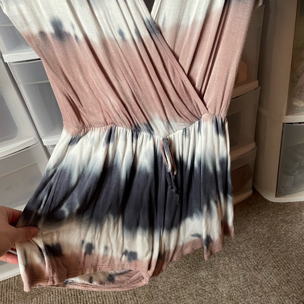 Romper - Picture 2 of 6